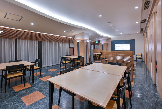 テラスレストラン「伽羅」