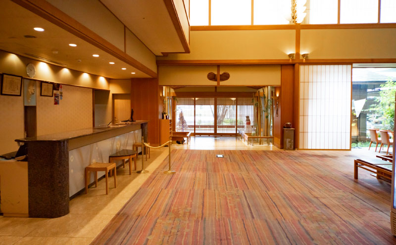 エントランス・フロント