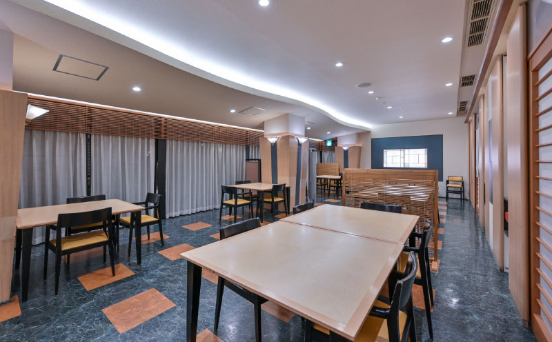 テラスレストラン「伽羅」