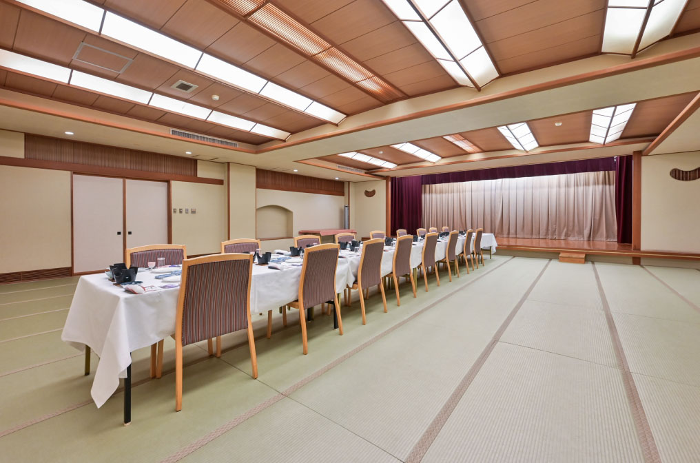 大広間「舞鶴」