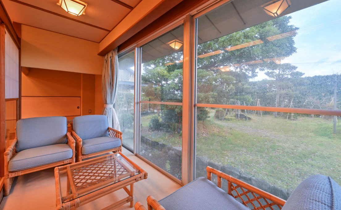 離れ「あやめ」檜内風呂付き