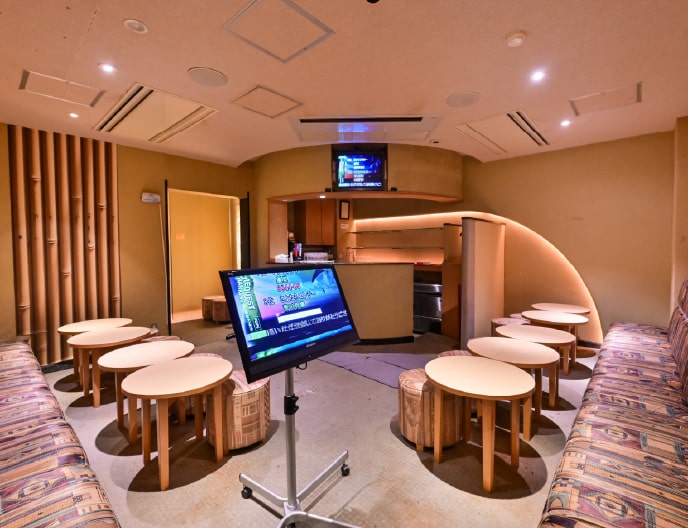 カラオケルーム「竹取物語」